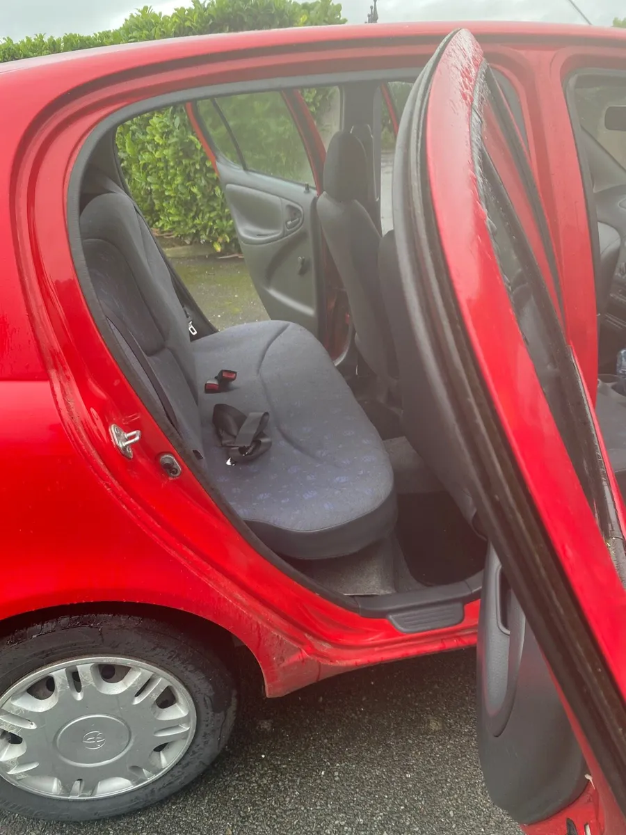 TOYOTA YARIS - Image 3