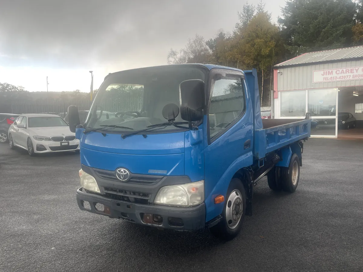 2012 Toyota Dyna 350 tipper - Image 3