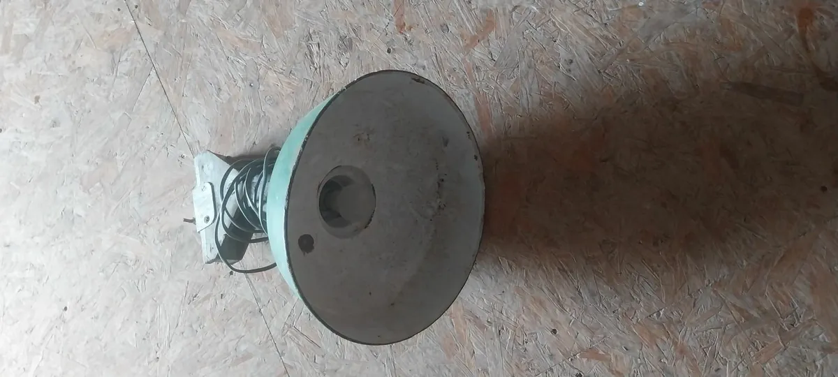 Photographers antique lamp - Image 2