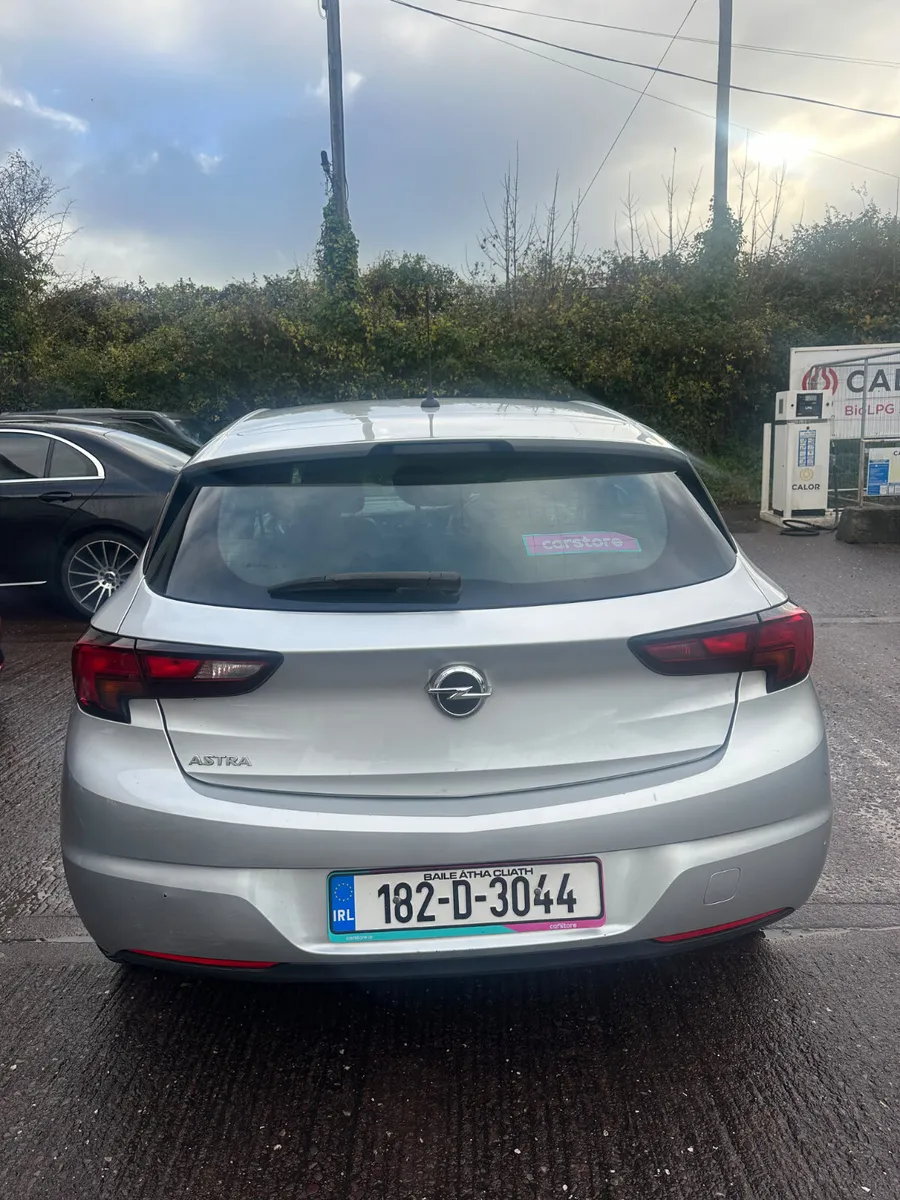 2018 Opel Astra 1.4 Petrol - Image 3