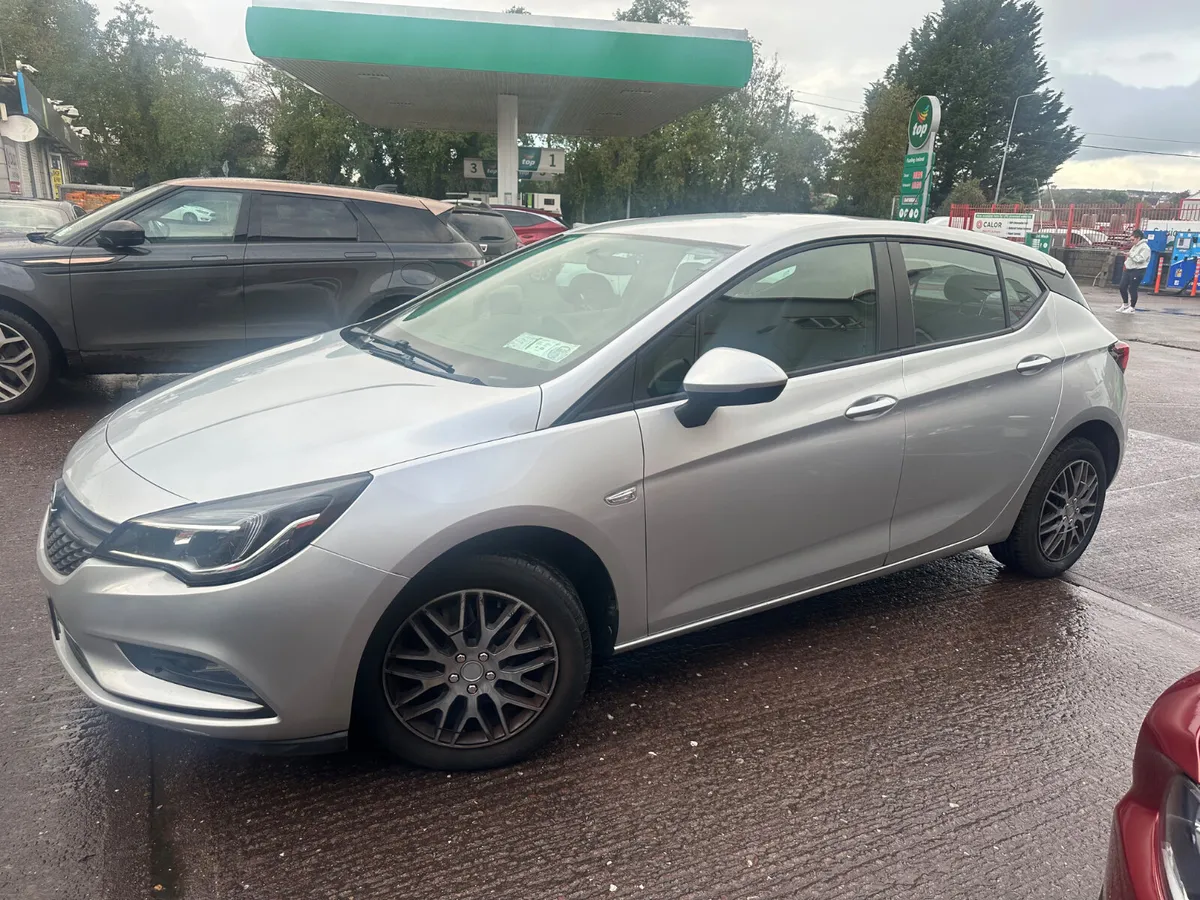 2018 Opel Astra 1.4 Petrol - Image 2