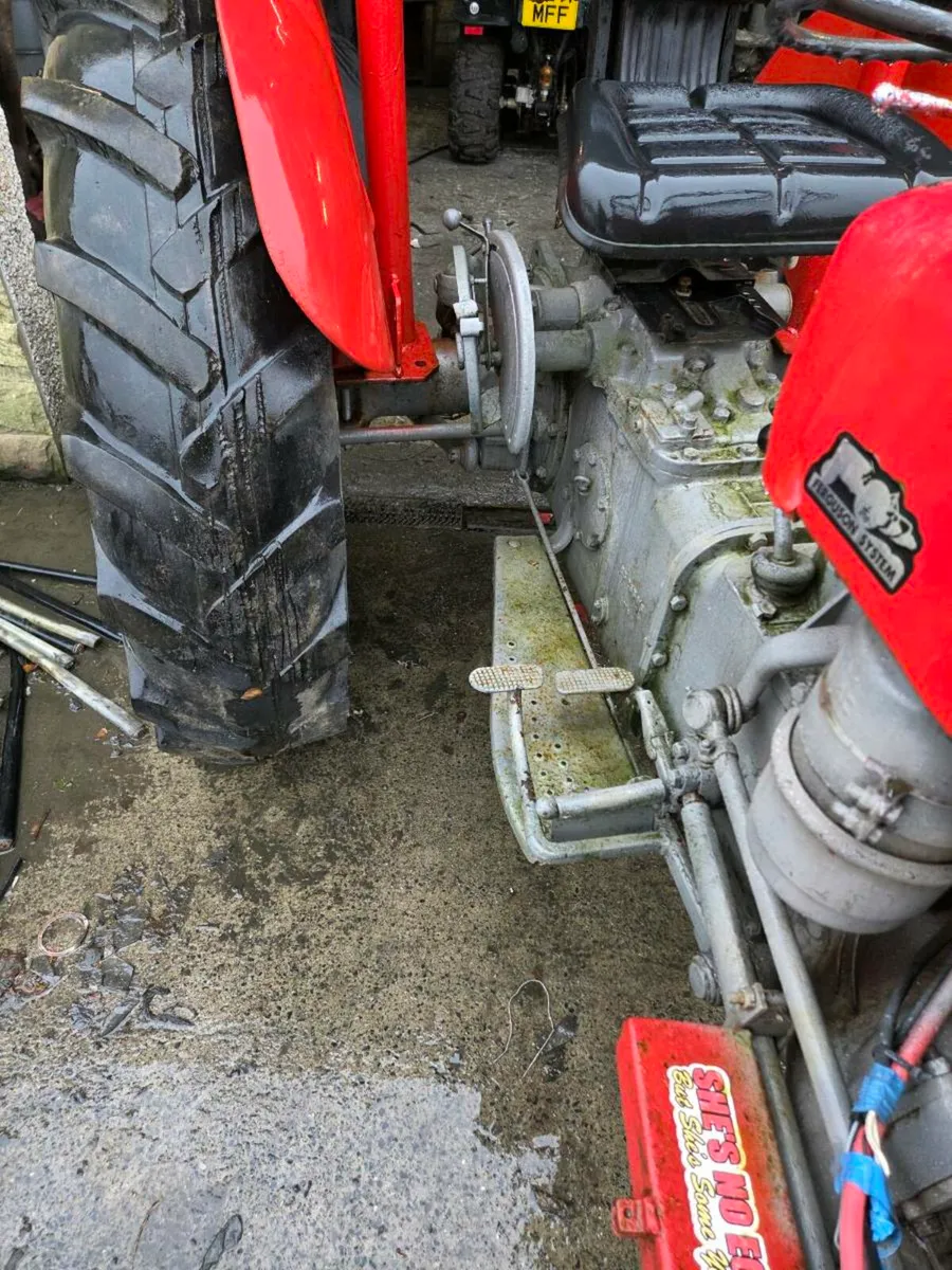 1960 massey ferguson 35 - Image 4