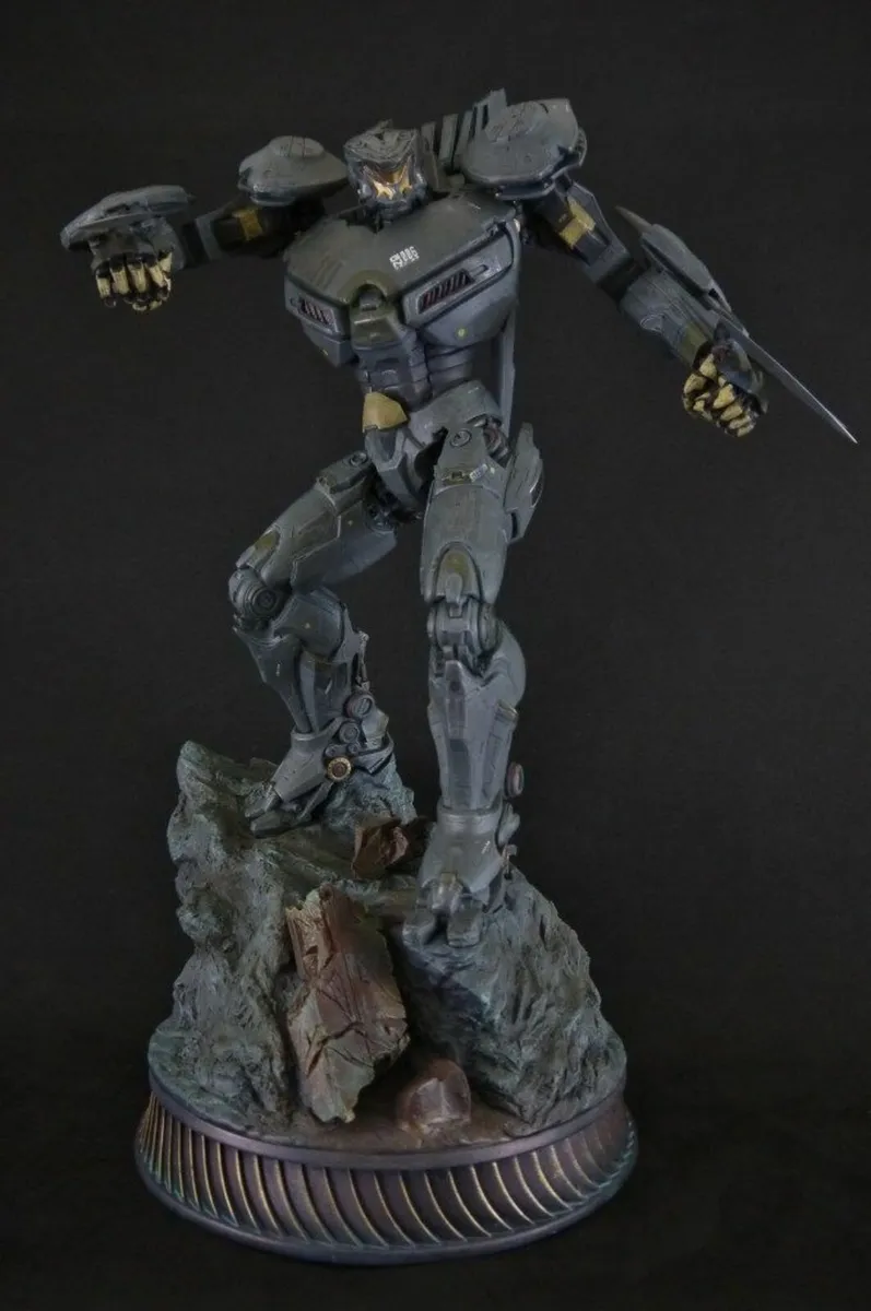 Sideshow Pacific Rim Striker Eureka statue