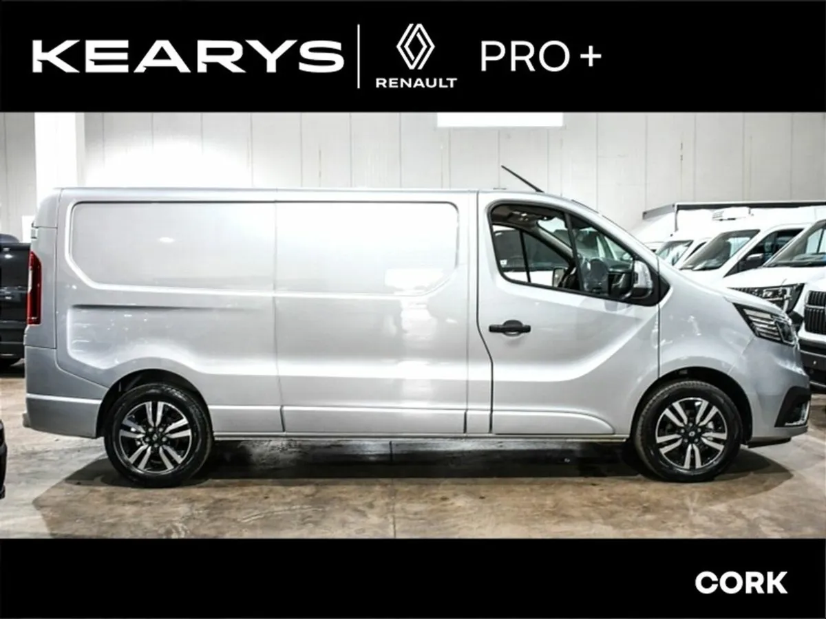 Renault Trafic 170, 9 Speed Extra Sport Auto , Plu - Image 3
