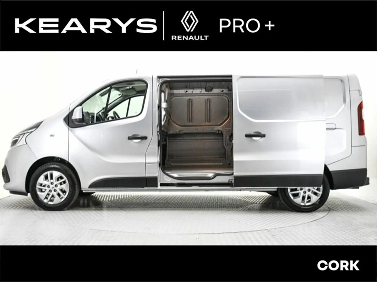 Renault Trafic LL30 Energy dCi 145 Sport MY19 INC - Image 4