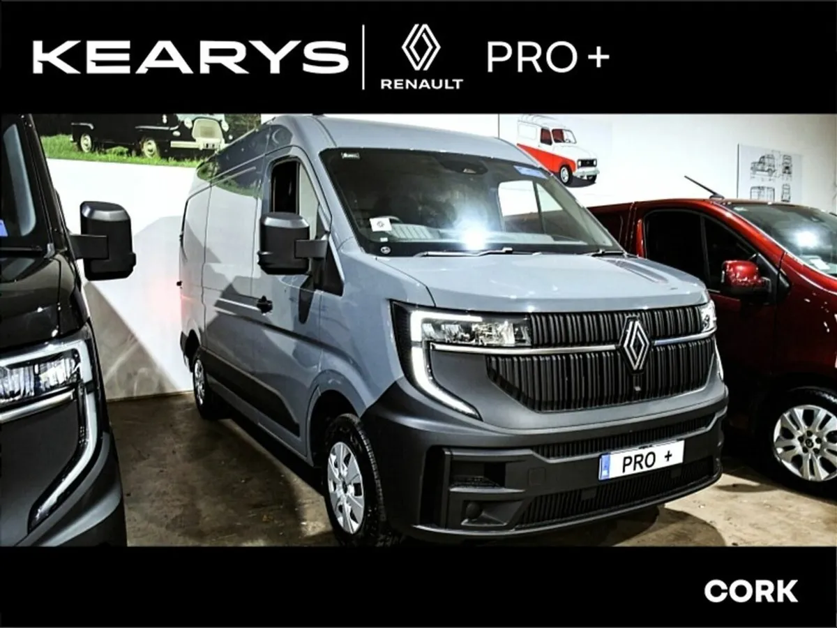 Renault Master FWD MM33 Blue dCi 130 Start E06X - Image 1