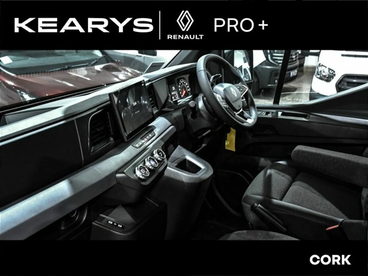 Renault Master FWD MM35 Blue dCi 170 Auto Start E0 - Image 3