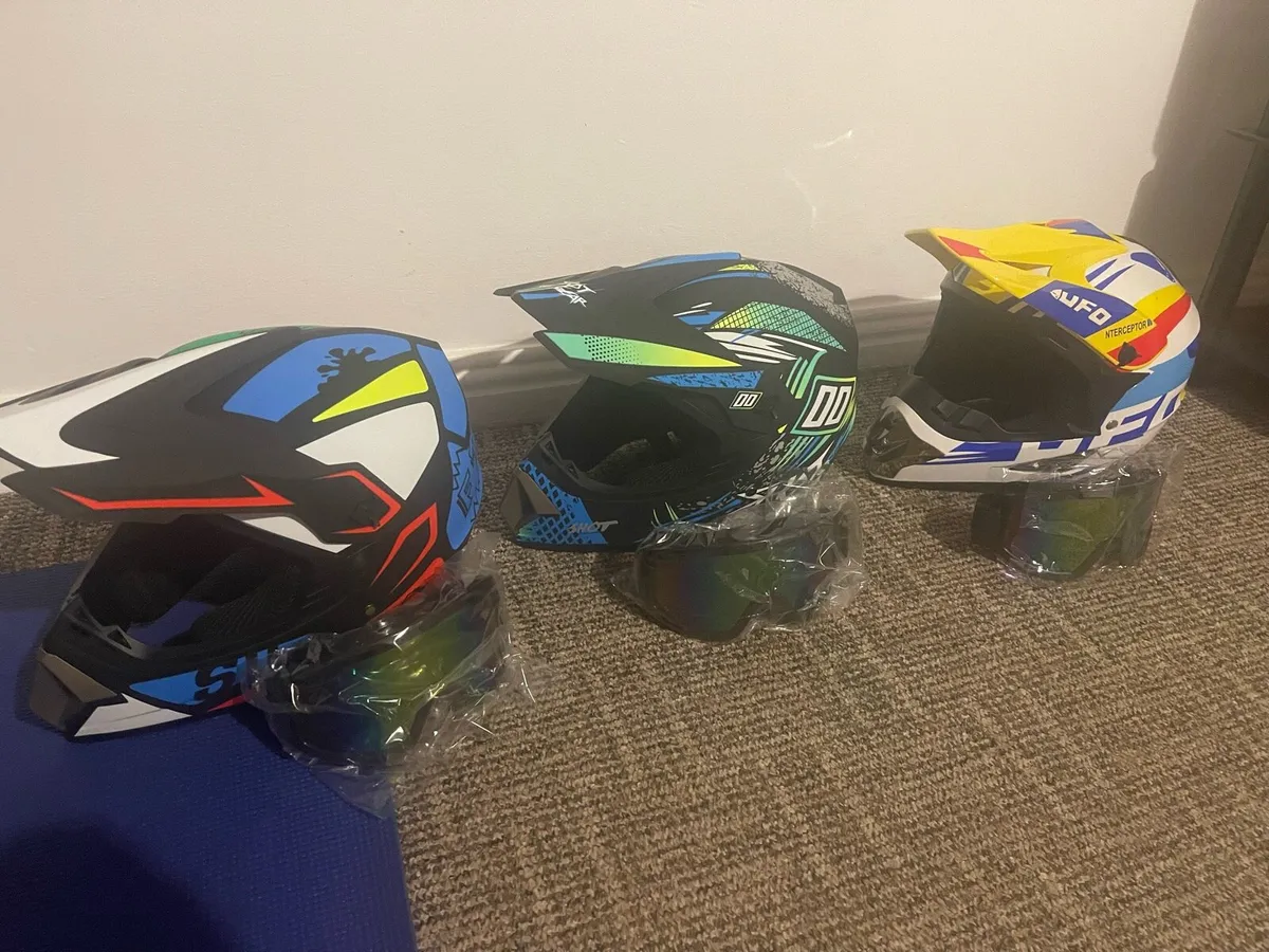 Kids Helmet - Image 1
