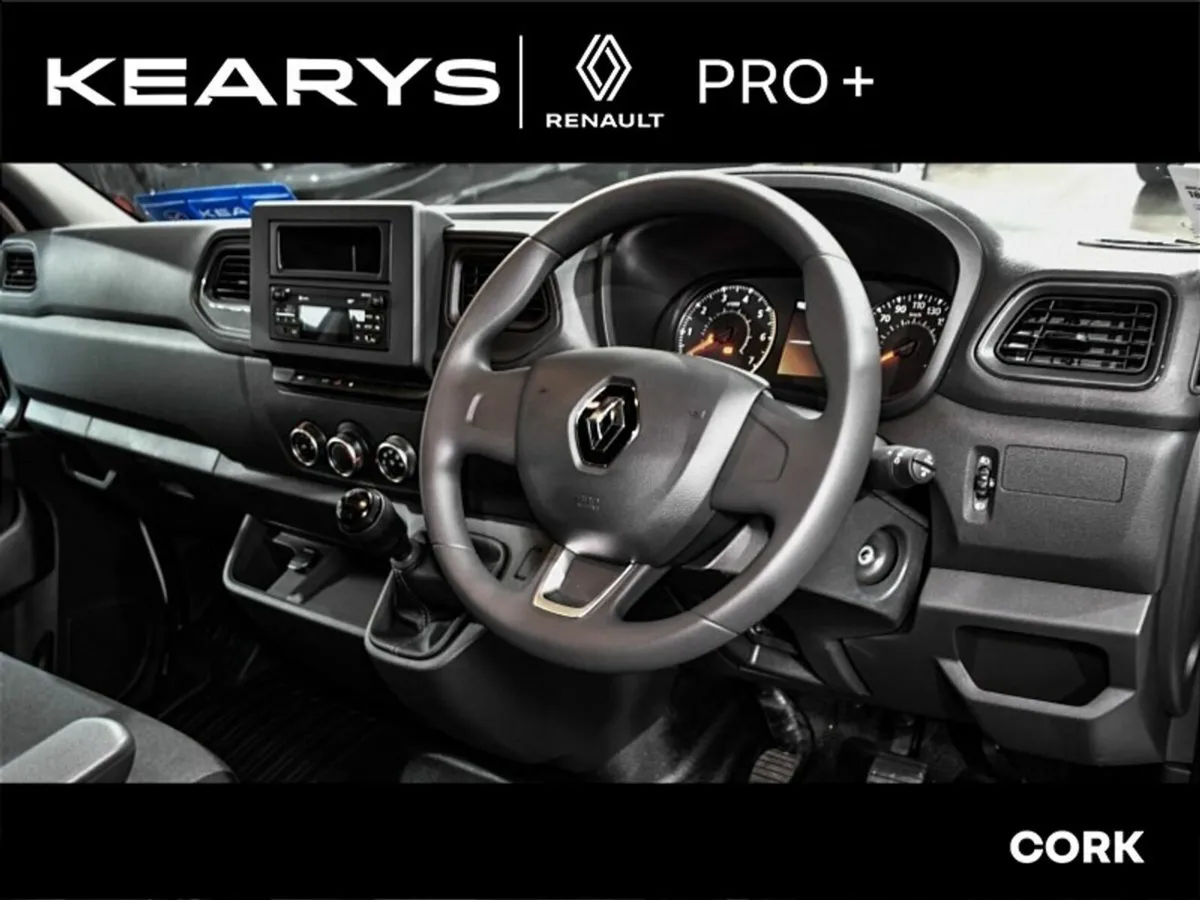 Renault Master LM35,135 Business, INC VAT - Image 3