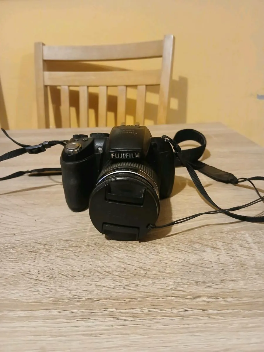 Fujifilm Fine Pix HS10 - Image 1