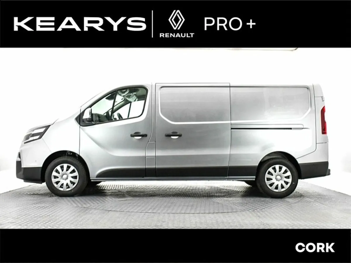 Nissan Primastar L25H1 150 SV Premium Auto, Plus V - Image 4