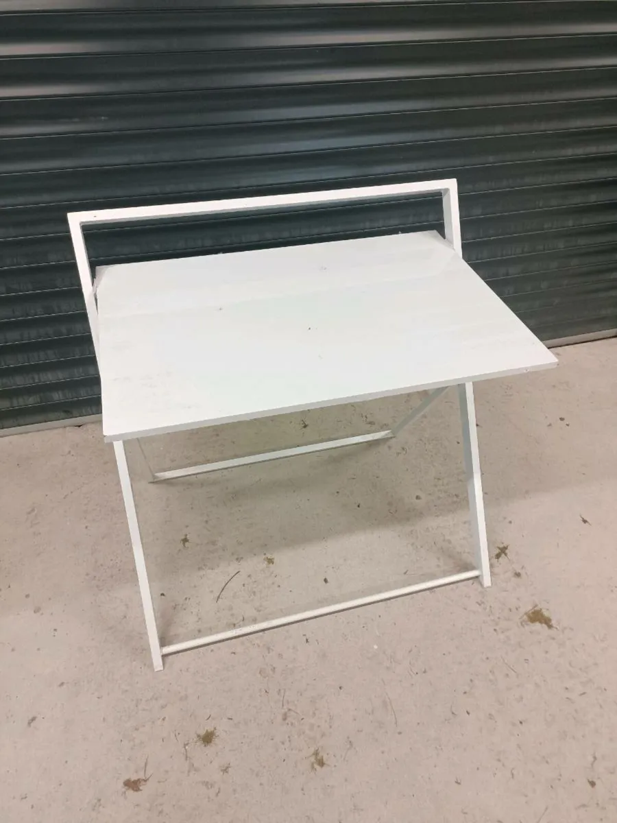 Table / Desk - Image 1