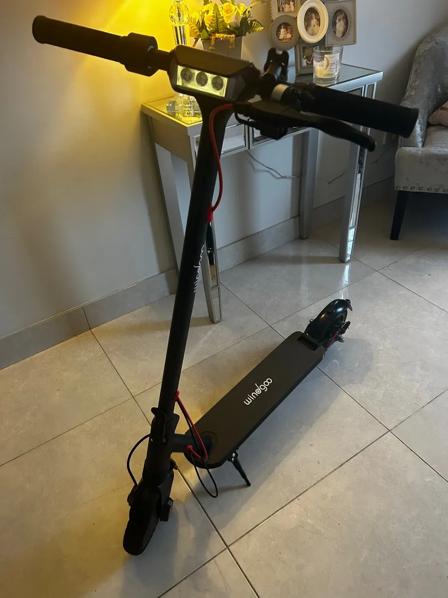 Electric scooter - Image 2