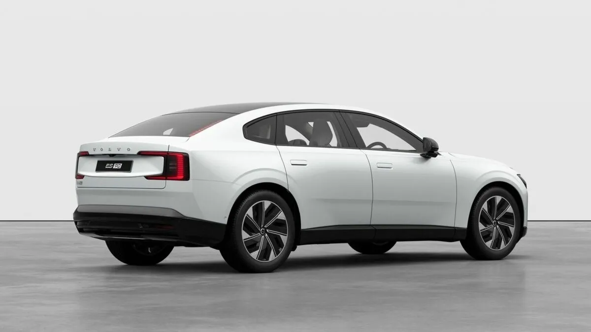 Volvo S90 ES90 Ultra in Sparkling White - Image 4