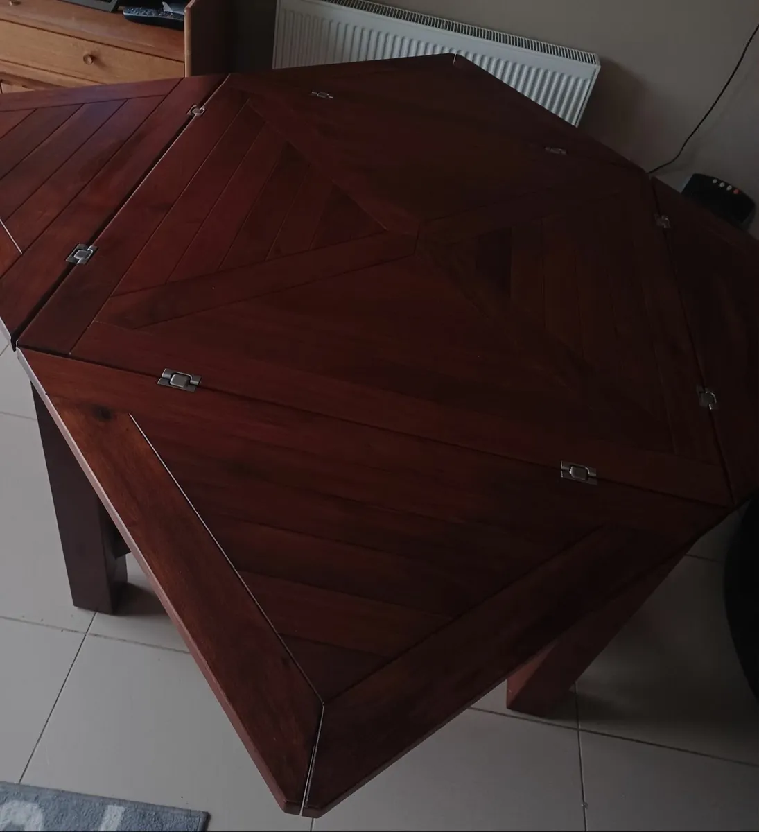 Solid wood dining table 141cm x141cm - Image 2