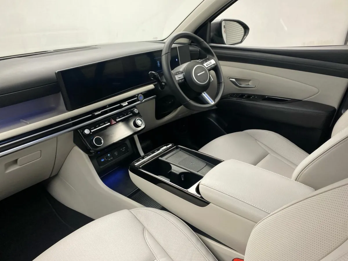 Hyundai Tucson Tucson FL 2WD Executive PHEV Auto - Image 3