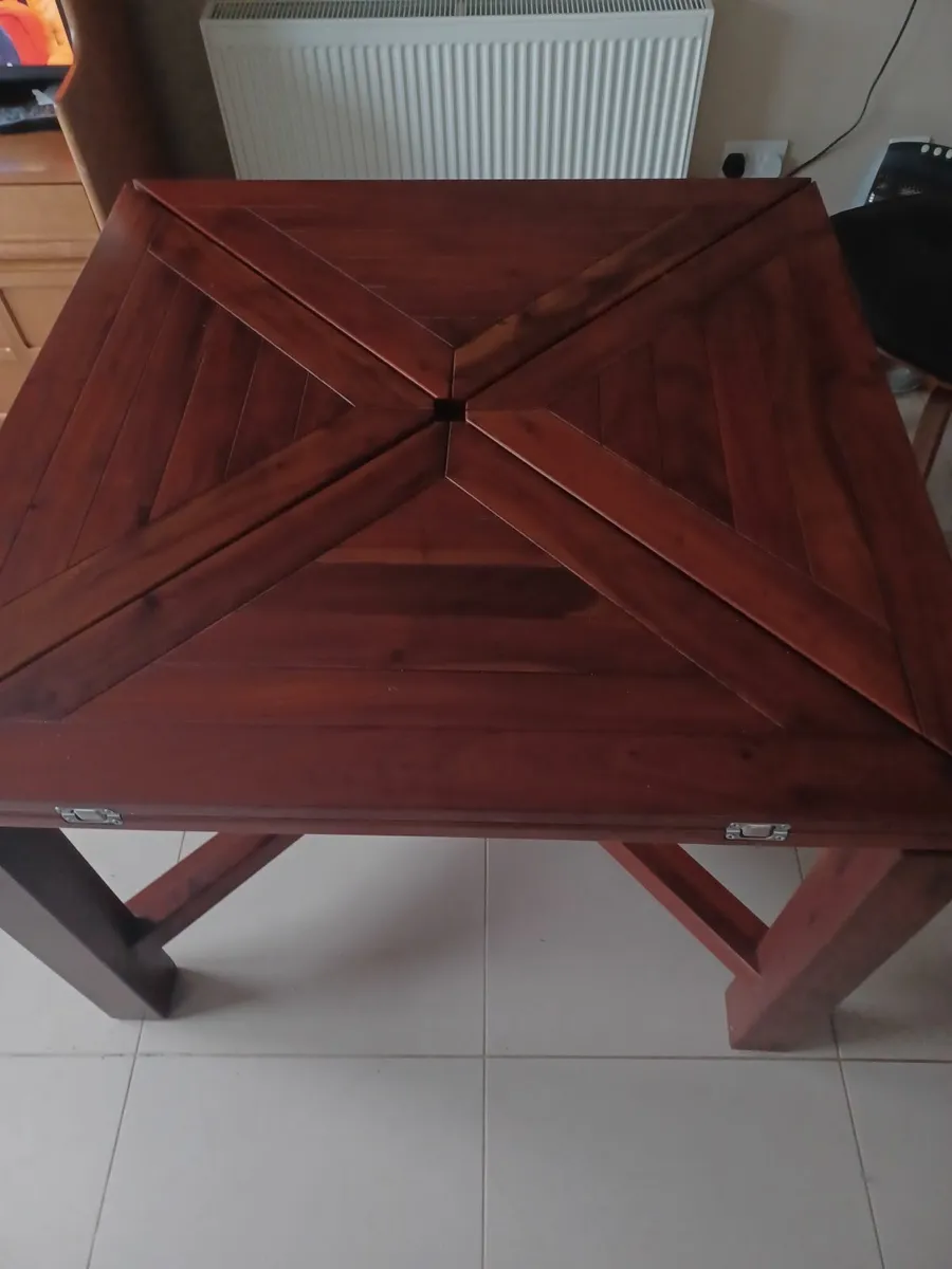 Solid wood dining table 141cm x141cm - Image 3
