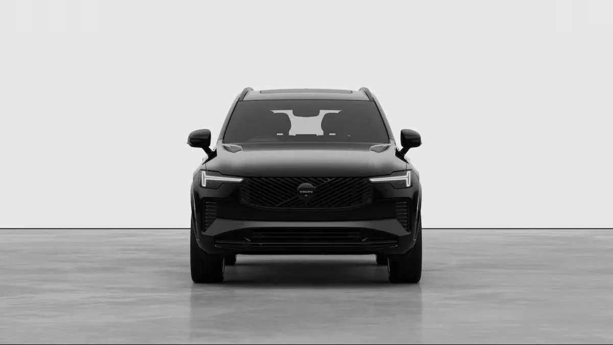 Volvo XC90 Onyx Black XC90 Plus Black Edition - Image 2