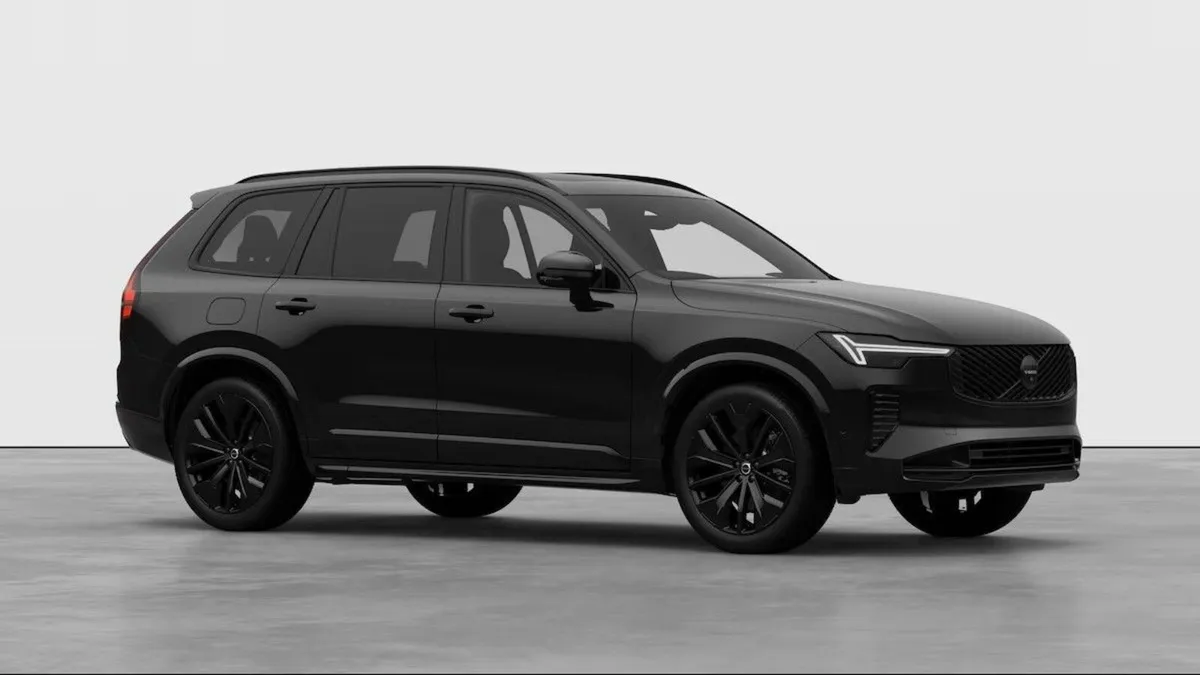 Volvo XC90 Onyx Black XC90 Plus Black Edition - Image 3