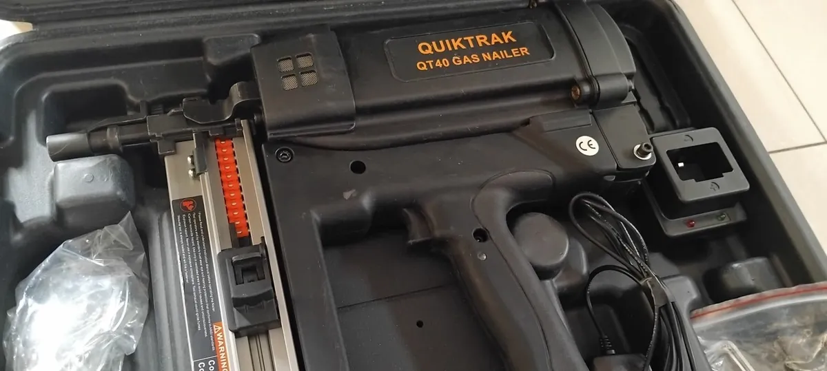 QuikTrak QT 40 Steel and Concrete Pin Nailer - Image 1
