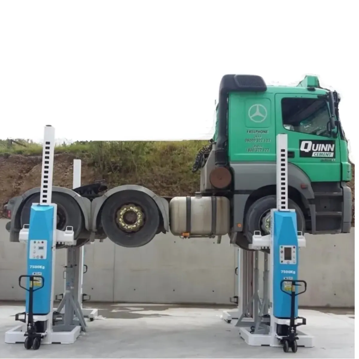 Wireless 30 Ton Mobile Column Lift (Set of 4) - Image 1