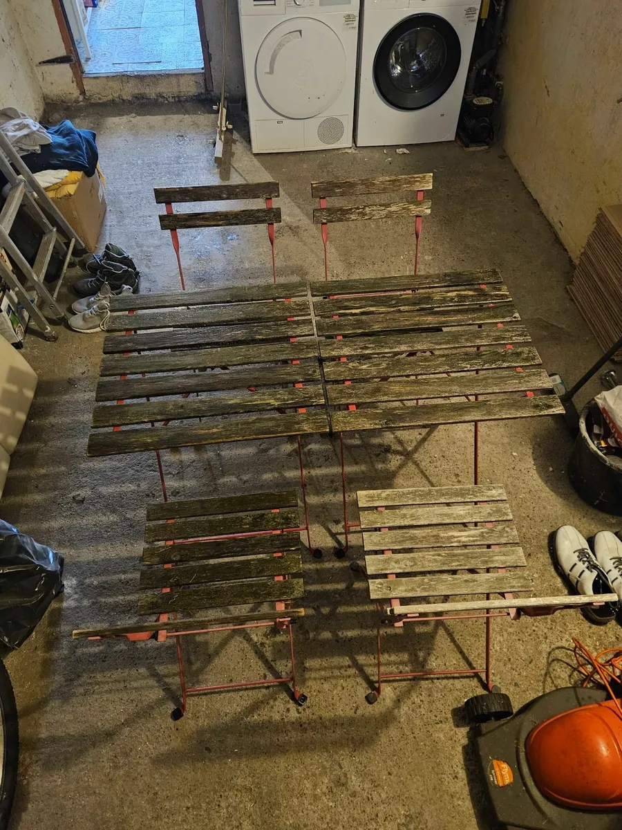 Garden table and chairs - Image 2