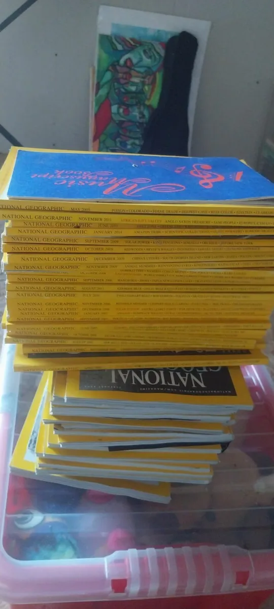 National Geographic magazine collection - Image 1