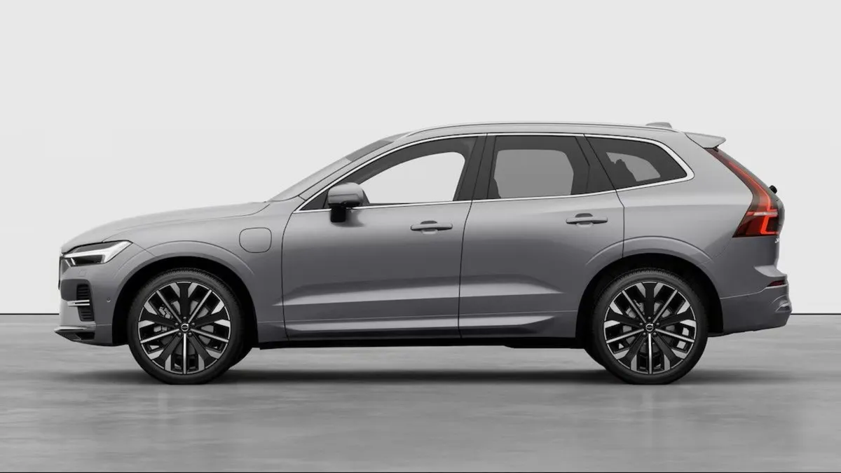 Volvo XC60 XC60 Ultra in Aurora Silver with 21inch - Image 3