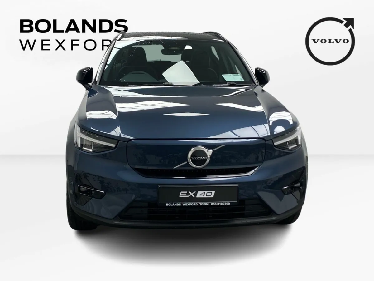 Volvo EX40 Plus Denim Blue Extended Range - Image 3