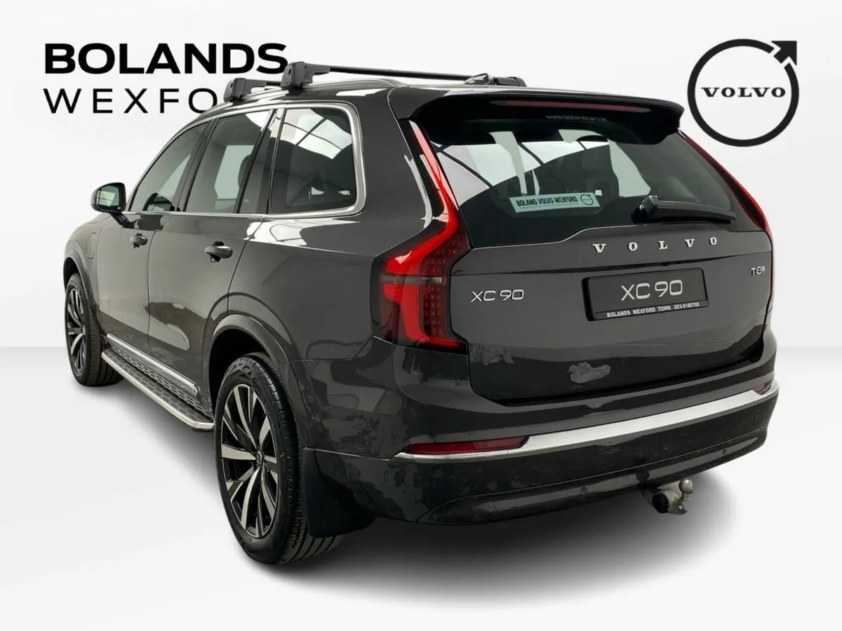 Volvo XC90 Platinum Grey Plus Bright edition - Image 4