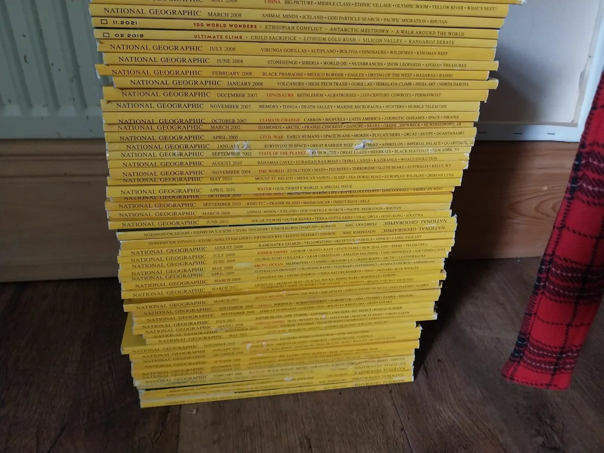 National Geographic magazine collection - Image 2