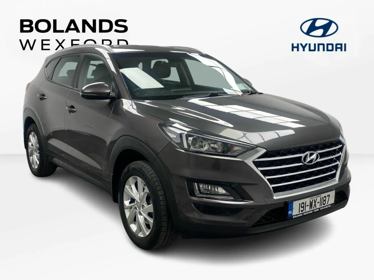 Hyundai Tucson 2WD Executive Petrol - Image 1