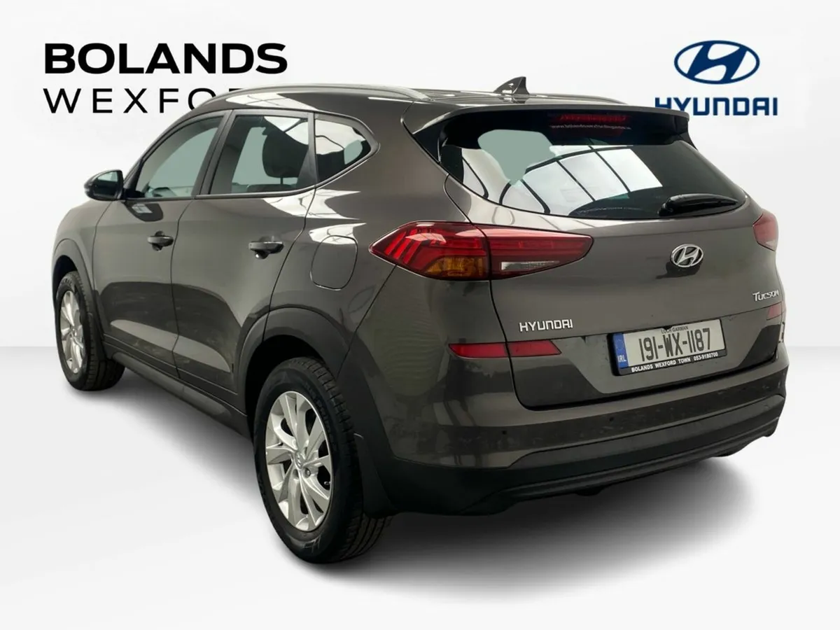 Hyundai Tucson 2WD Executive Petrol - Image 4