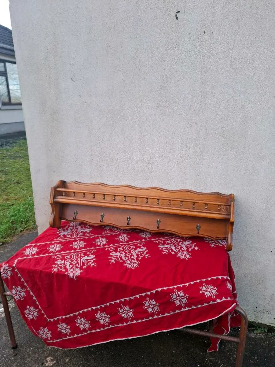 Large wood coat holder - Image 1