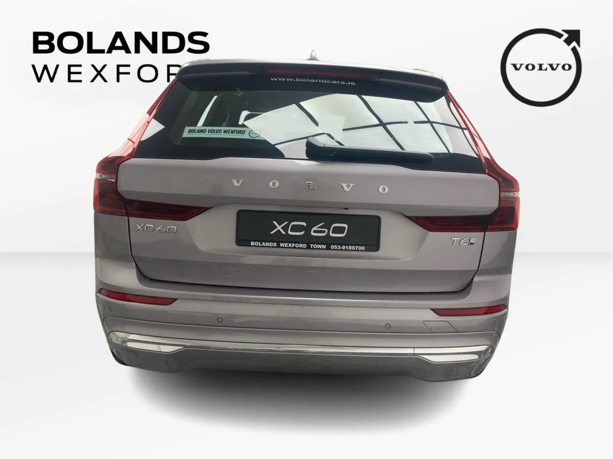 Volvo XC60 Plus Bright in Aurora Sliver with the C - Image 4