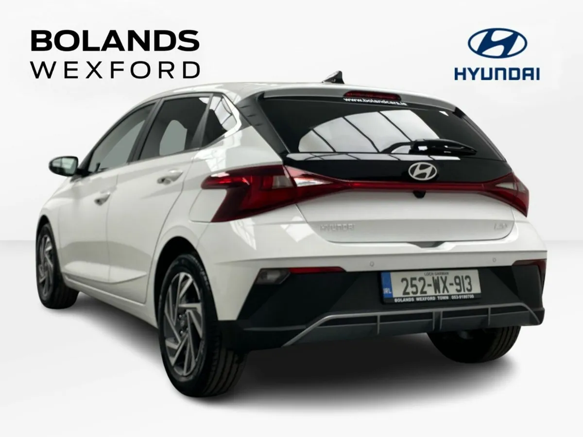 Hyundai i20 Deluxe Plus - Image 4