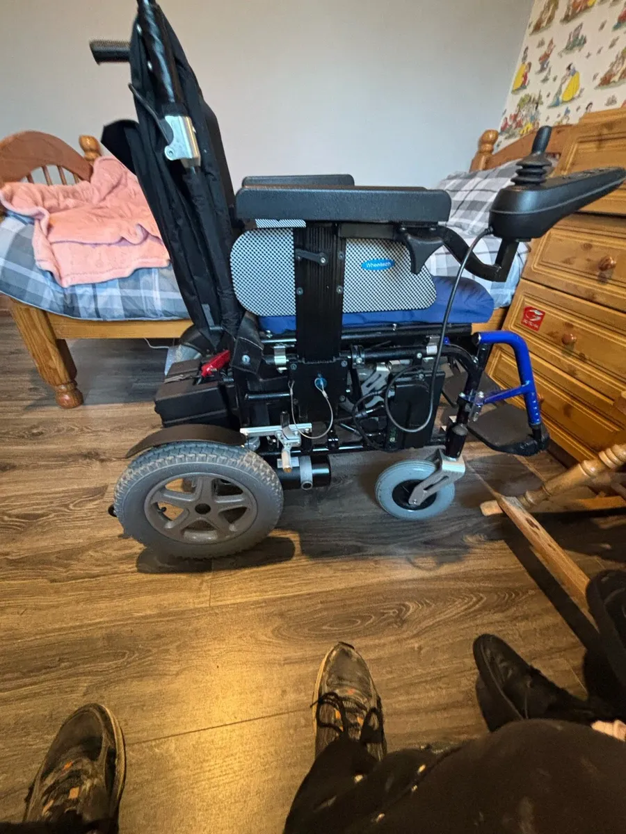 Electric wheelchair - Image 1