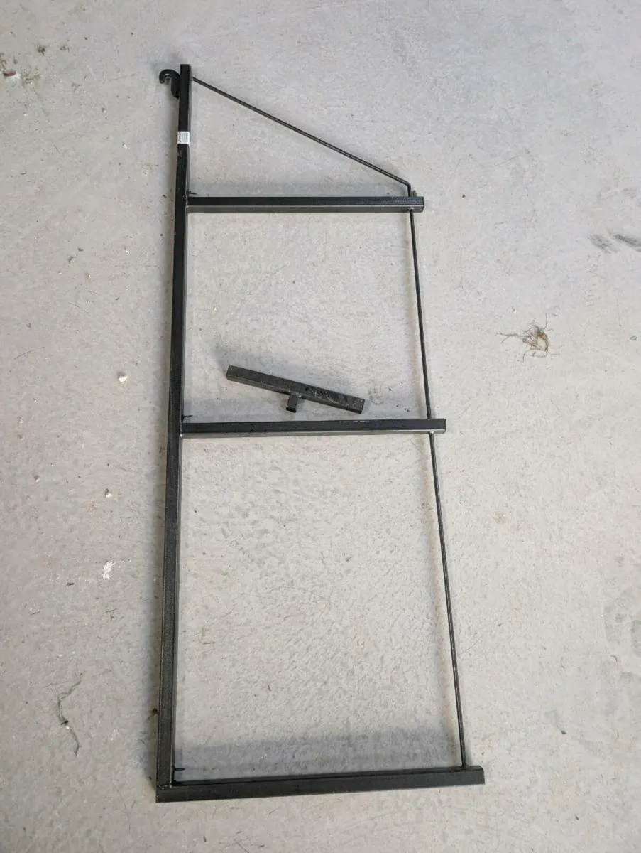 Shipping container shelving bracket x 3 - Image 1