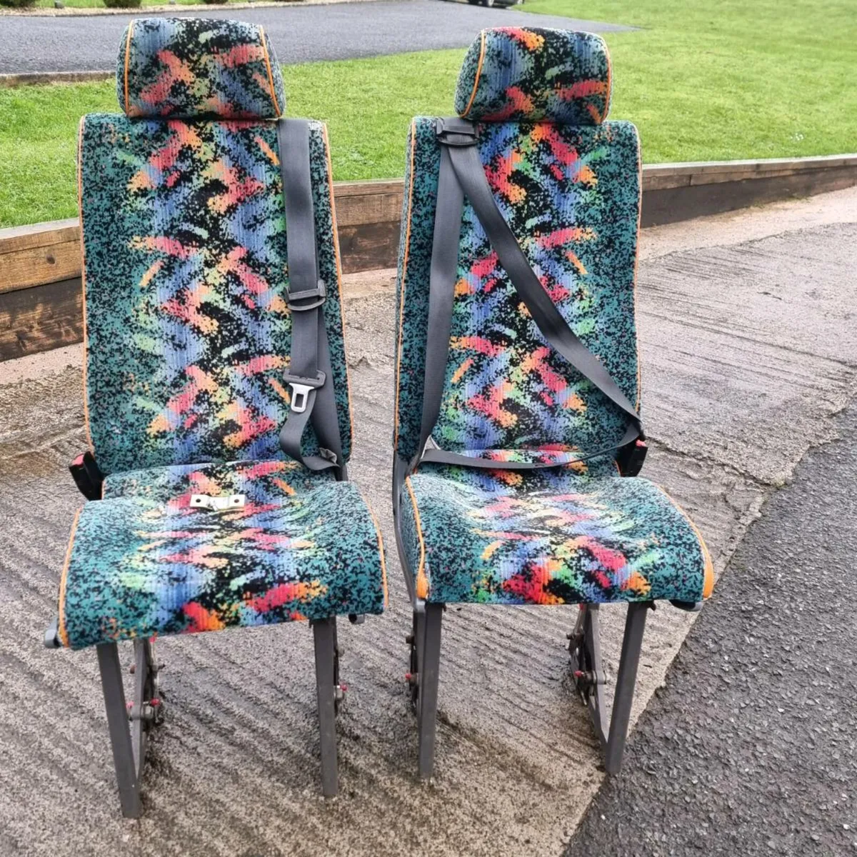 Quick release seats - Image 2