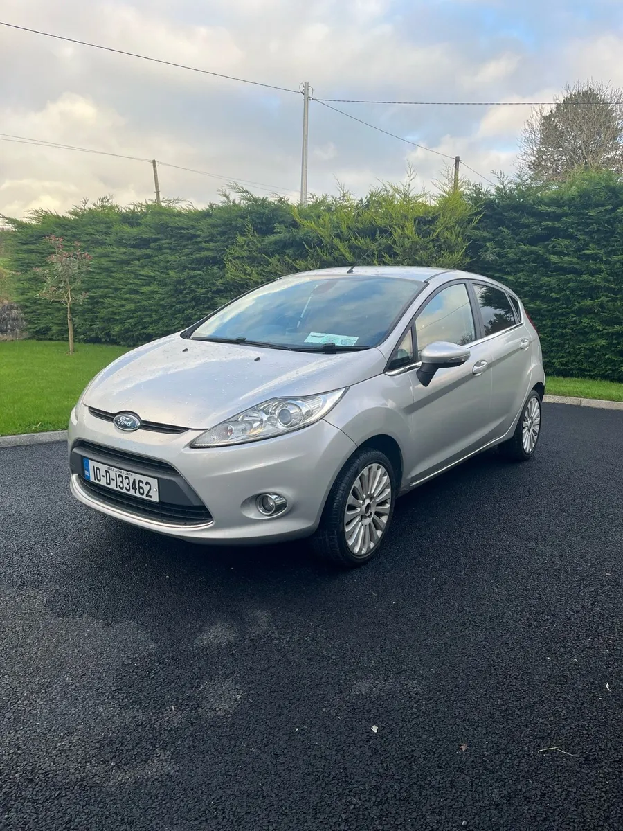 10 Ford Fiesta 1.6TDCI Titanium Immaculate - Image 1