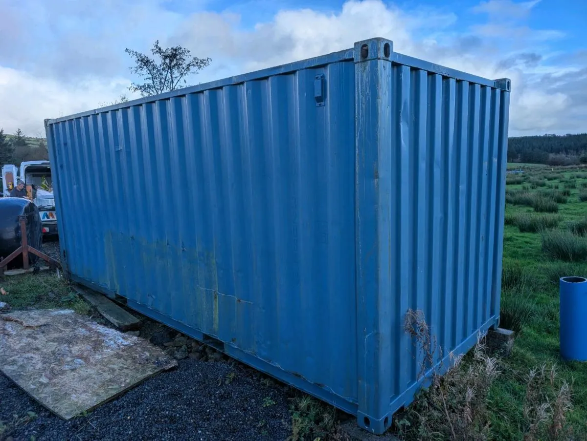 20ft shipping container - Image 1