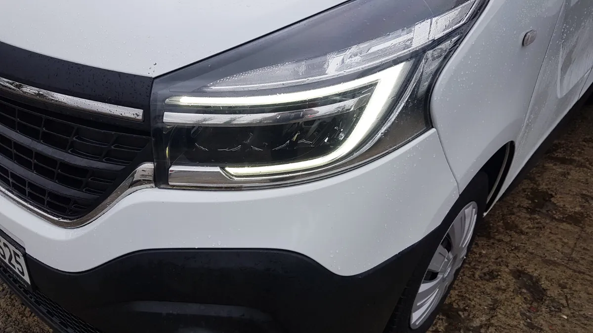 Renault Trafic 192D NEW MODEL 2.0LT 65KM VAT INVOI - Image 4