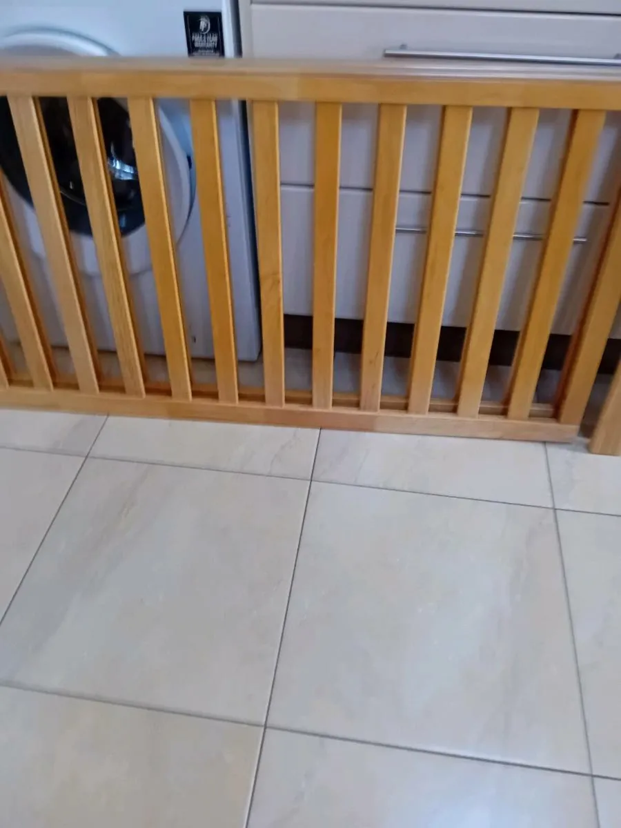 MAMAS & PAPAS COT BED. + MATTRESS - Image 3