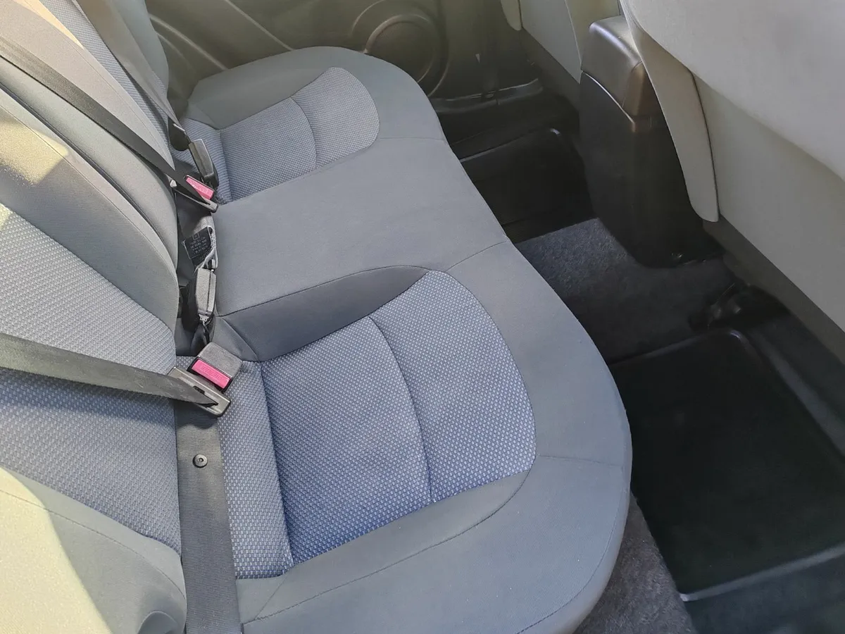 Nissan Qashqai 2012 - Image 3