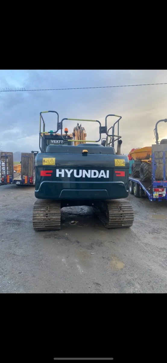 2020 Hyundai HX140LC - Image 2