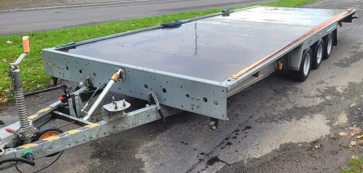 2023 Woodford 18ft Tri-Axle Tilt Bed Transporter - Image 2