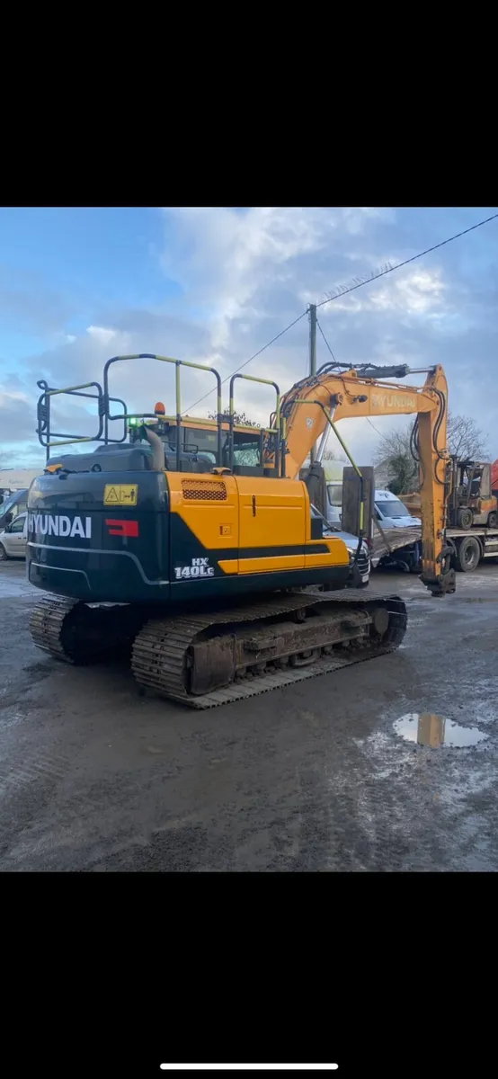 2020 Hyundai HX140LC - Image 3