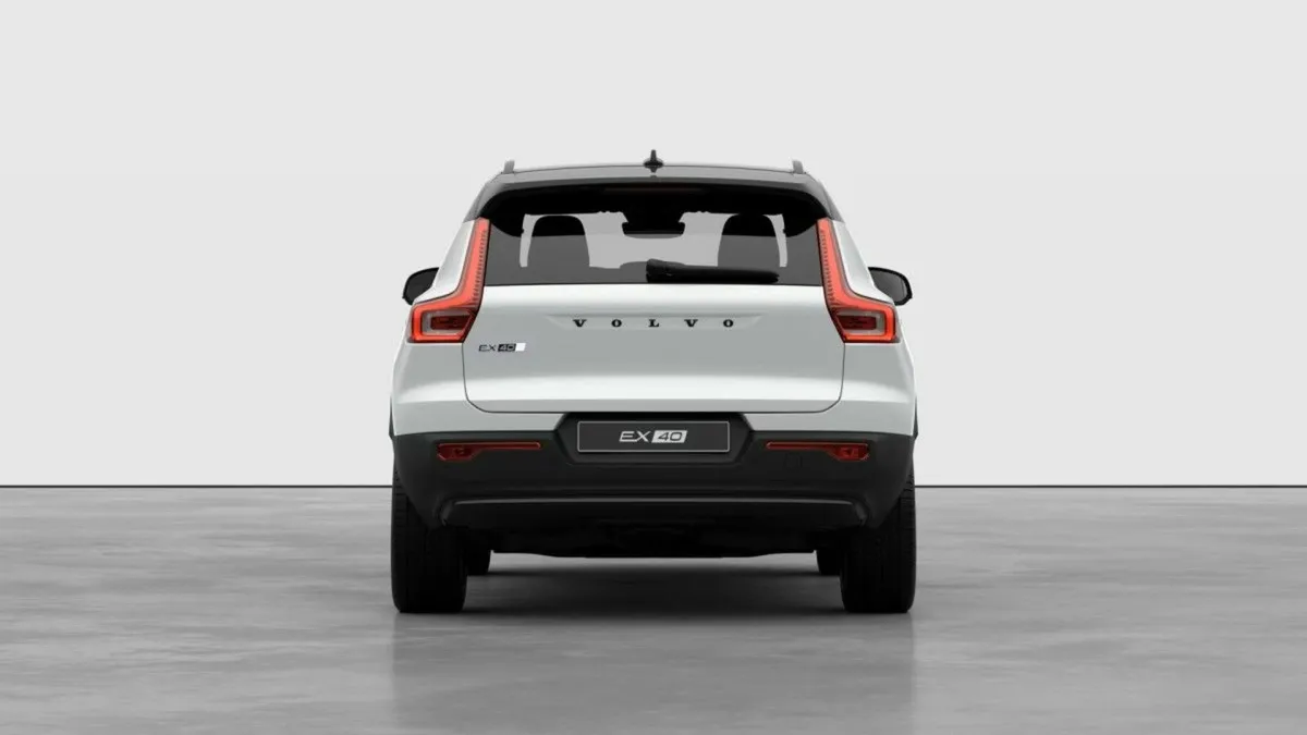 Volvo EX40 261 EX40 Ultra Black edition Extended R - Image 4