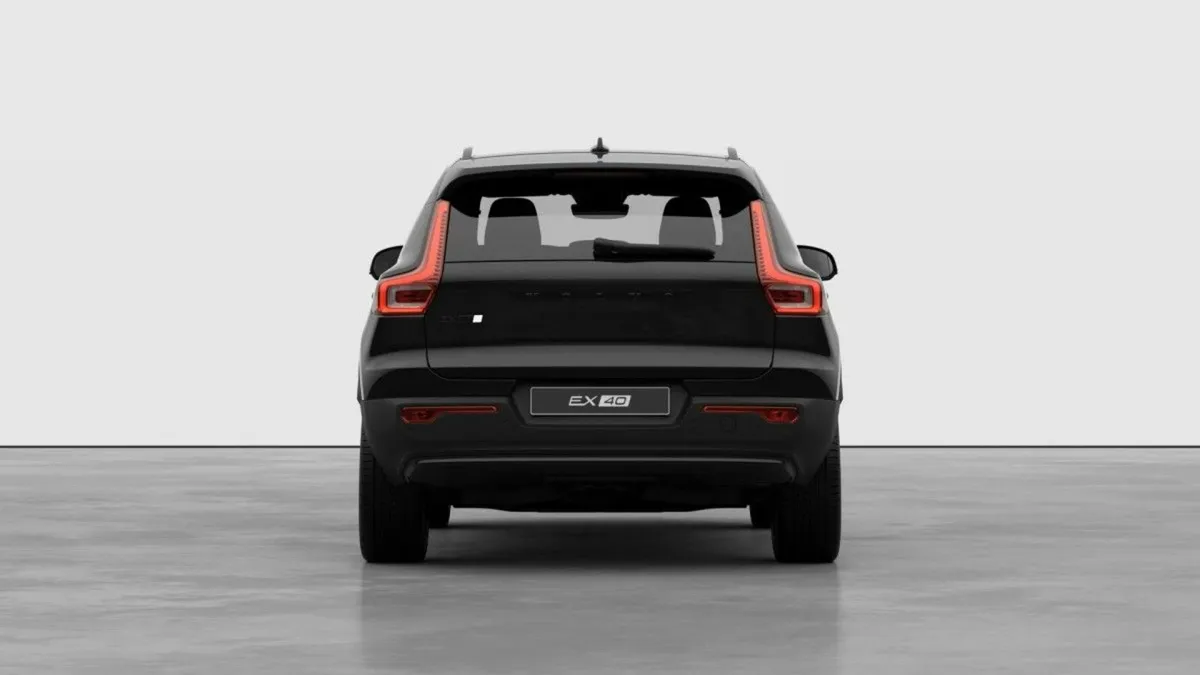 Volvo EX40 Black Edition Plus Extended Range - Image 3