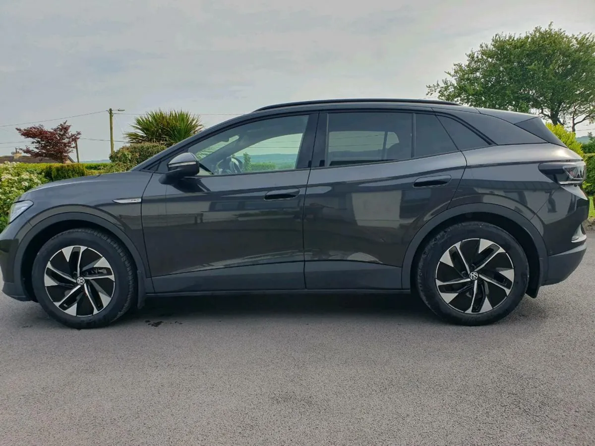 2022 VW ID4 77kw 204bhp Family Spec - Image 1